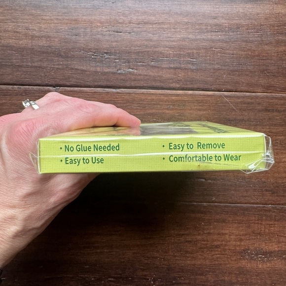 Keyyou Self Adhesive Lash Clusters - Picture 3 of 4